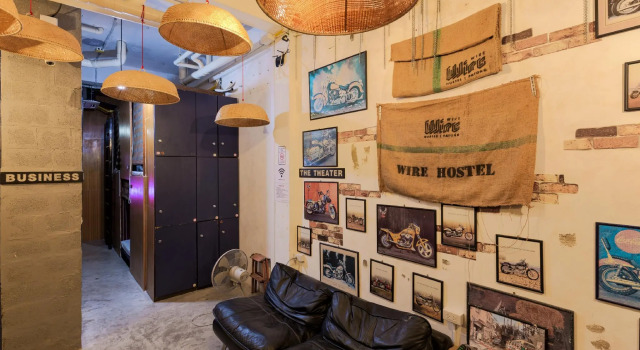Кровать в общем номере Wire Hostel Patong