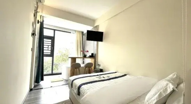 Люкс с 3 комнатами с видом на озеро Xinyue Lake View Homestay (Xinghu Scenic Spot)