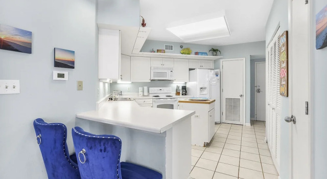 Апартаменты Windward Pointe 801 East Corner-unit Beachfront