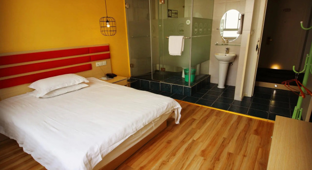 Двухместный номер Standard The Phoenix Hostel Shanghai