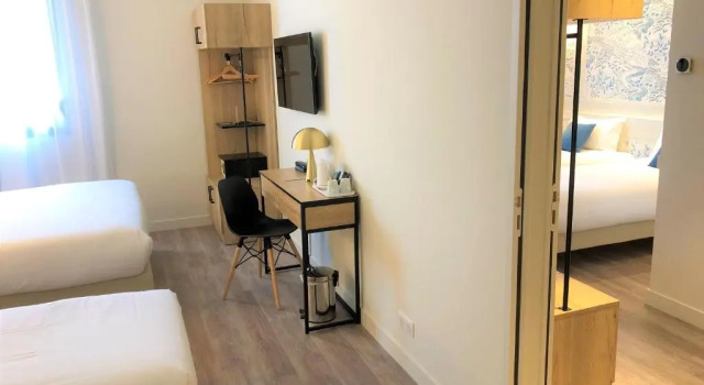 Семейный номер Standard Brit Hotel Ker Lann Aeroport - Parc Expo