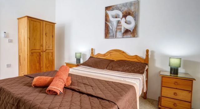 2 Bedrooms Comfort Apartment with balcony and with land view Dolphin Court Gozo