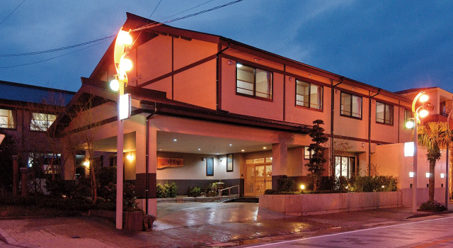Ryokan Tsukimiso, Buchen Sie Hotel SPA-Hotels in Ibusuki, SPA