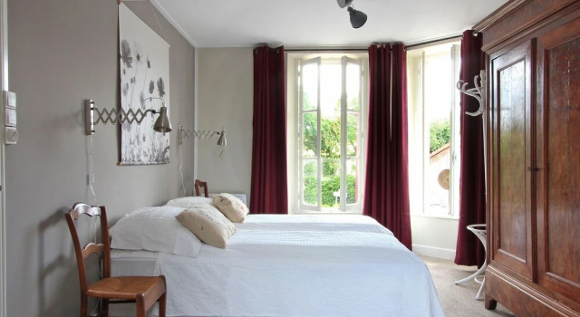 Charming Holiday Home in Poli With Terrace, Rezerwuj Hotel Poil Morvan