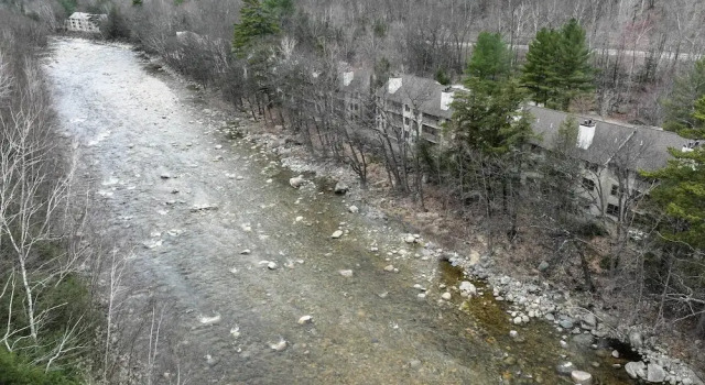 Riverfront Retreat w/ Deck: 1 Mi to Loon Mtn!