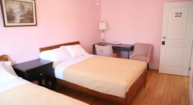 Elegant Suite at 700 Bathurst