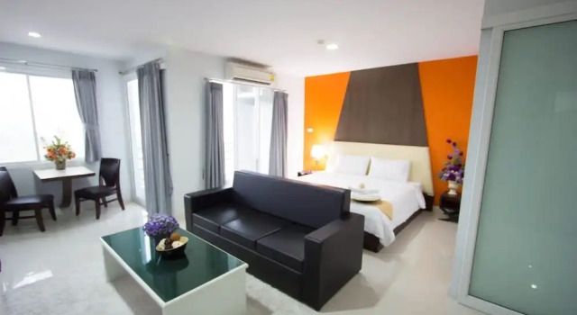 Двухместный номер Standard с балконом Primetime Hotel