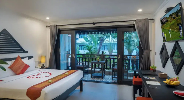 Двухместный номер Standard с балконом и с видом на бассейн Khmer Mansion Boutique Hotel