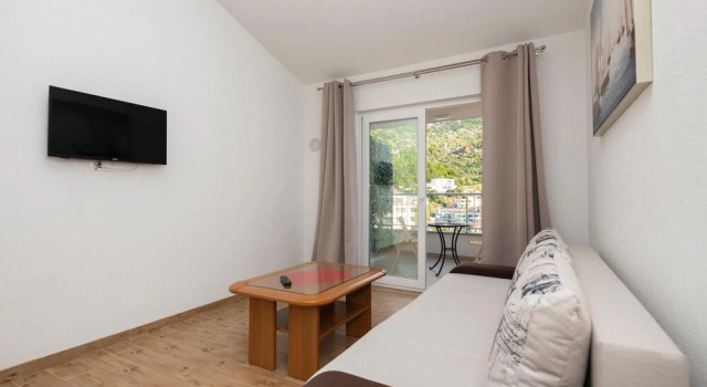 Amazing Apartment in Drvenik With 1 Bedrooms and Wifi, Varaa Huoneisto Hotellit Split-Dalmatia pysäköinnillä, Pysäköinti