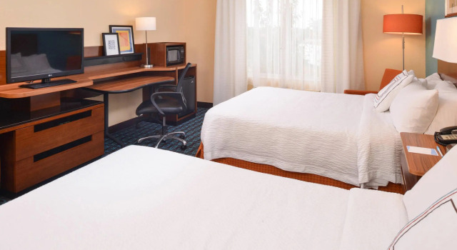 Четырёхместный номер Standard Fairfield Inn St. Louis St. Charles