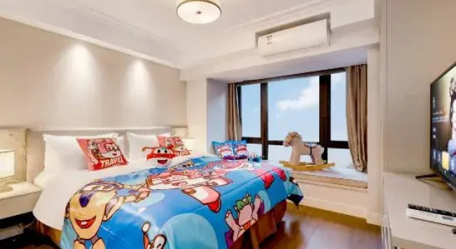 Семейный люкс Luxe·Eastern Joy Suites Hotel