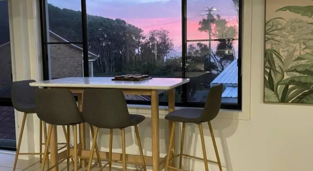 Коттедж Rainbow Beachhouse - deluxe, pristine location