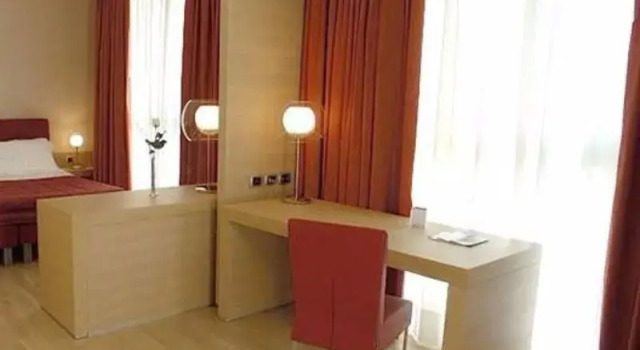 Номер Deluxe B&B HOTEL Remilia