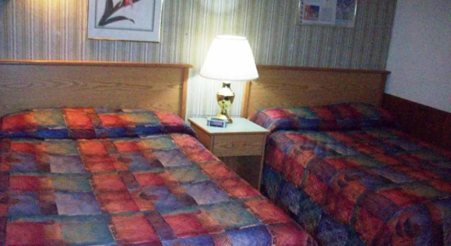Четырёхместный номер Standard Hilander Motel