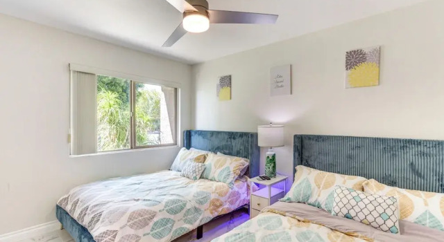 Game Room, Hot Tub & Mtn Views: Palm Springs Gem, Забронировать Дом для отпуска Палм-Спрингс Coachella Valley