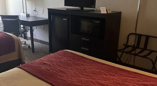Четырёхместный номер Standard Inn at Clinton
