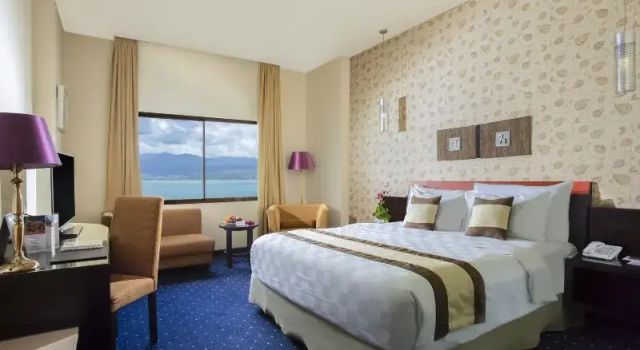 Двухместный номер Standard Swiss-Belhotel Silae Palu