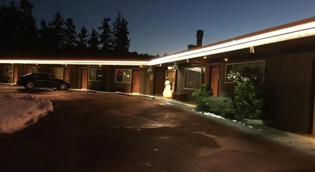 Arbutus Grove Motel, Забронировать Мотель Парксвилл Central Vancouver Island, рядом с Ратхтревор-Бич-Провинсиал-Парк