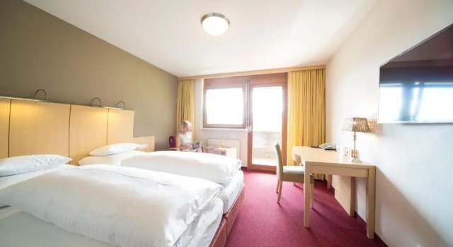 Hotel garni Landhaus Maria Grün, Book Vacation Home Hotels in Vorarlberg with Parking, Parking