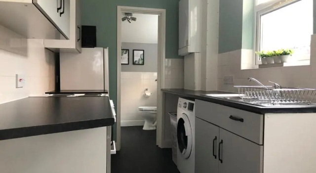 Апартаменты Coventry Cosy House, City Centre, Free Parking, Sleeps 5, by EMPOWER HOMES rates incl VAT