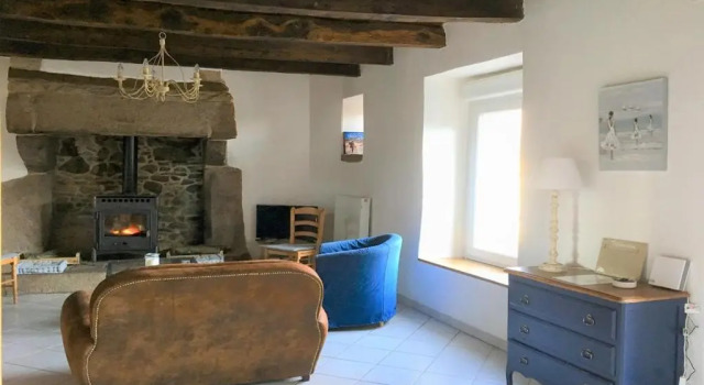 Maison bretonne rénovée WIFI avec grand jardin à TREBEURDEN - Réf 675, Rezerwuj Hotel Trebeurden 