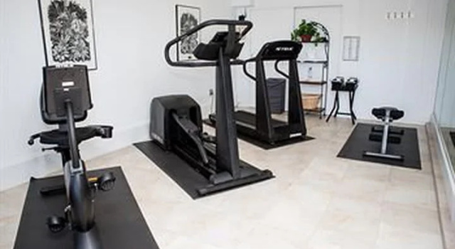 Четырёхместный номер Standard Best Western Plus Yacht Harbor Inn