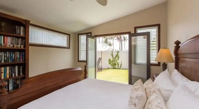 Helen's Beach House 6 Bedroom Home by RedAwning