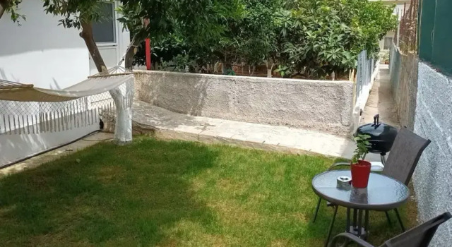 Коттедж The Garden House in Paradisi