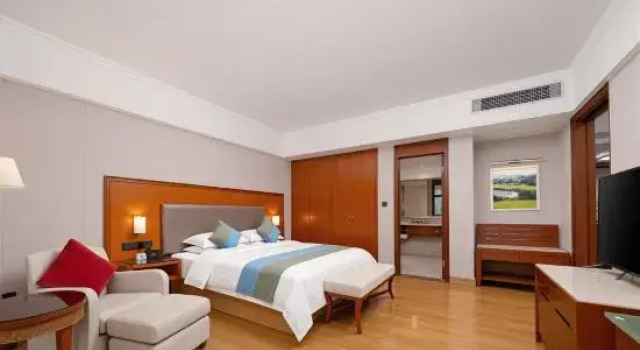 Люкс Deluxe с красивым видом из окна Agile ChangJiang Hotel ZhongShan