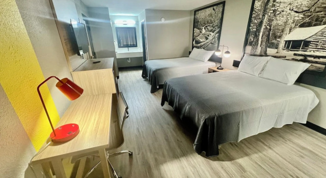 Четырёхместный номер Standard Super 8 by Wyndham Manchester TN