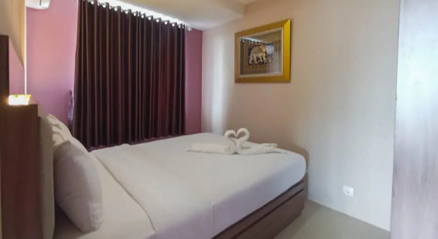 Full Furnished With Comfort Design 2Br At Vivo Apartment, Book Lejlighed Hoteller i Seturan med pool, Swimmingpool
