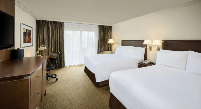 Четырёхместный номер Standard Best Western Plus Lamplighter Inn & Conference Centre