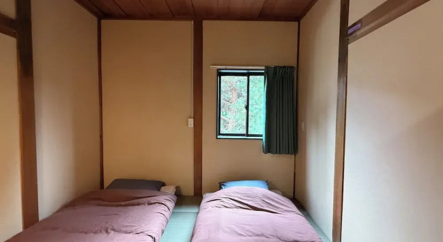 Backpackers Jinya