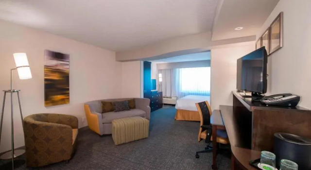 Студия Courtyard by Marriott Columbus