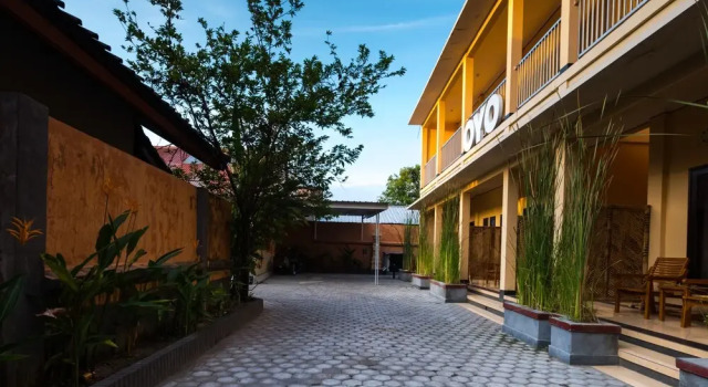 Rupaqa Hotel by OYO Rooms