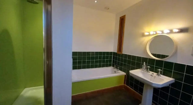 Апартаменты Lime Tree Hotel