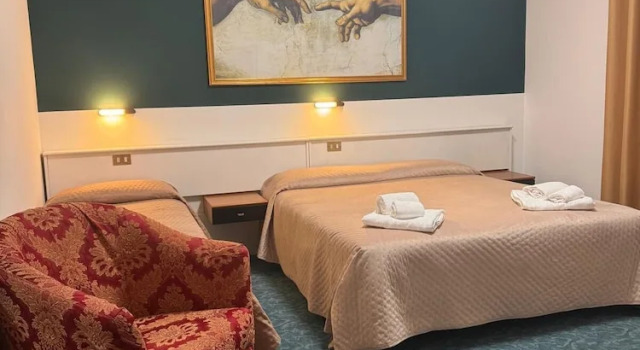 Hotel Reys, Забронировать Отель Отели в центре Монтегротто-Терме с завтраком, отели в центре Монтегротто-Терме с завтраком