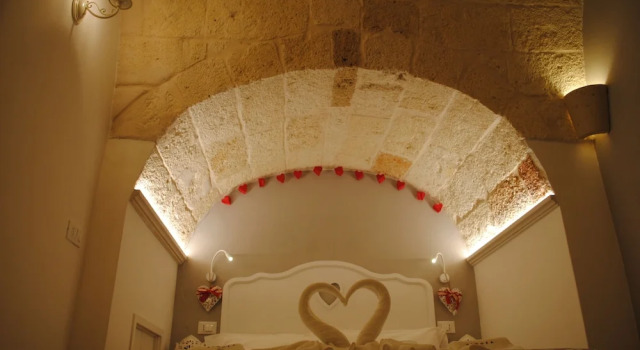 Dimora AltoMare Holiday Suites - Locazione Turistica, Забронировать Отель Отели Полиньяно-а-Маре с парковкой, рядом с Пещера монахинь, Парковка