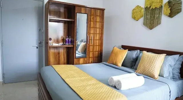 Апартаменты с 2 комнатами с балконом Yellow Bells Studios And Suites