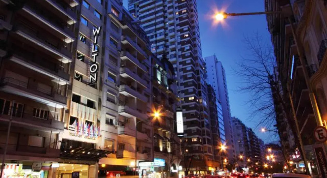Кровать в общем номере Wilton Hotel Buenos Aires