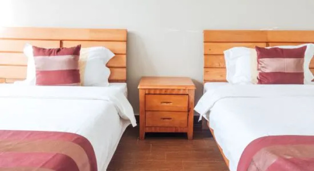 Люкс c 1 комнатой с балконом и с видом на сад Sincerity Holiday Apartment Hostel