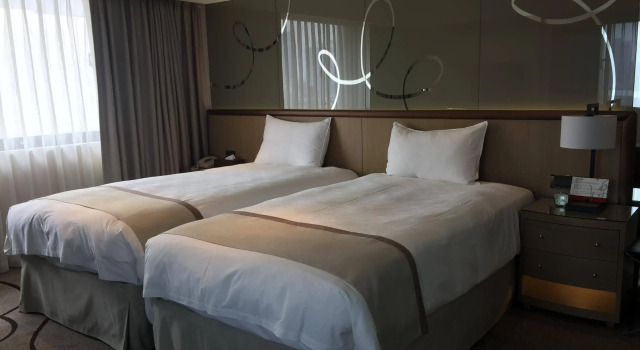 Kaohsiung Chateau de Chine Hotel, Rezervați Hotel Hoteluri de 4 stele în Kaohsiung, 4*