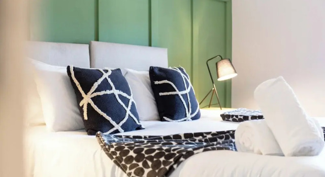 The Annick Suite No.2