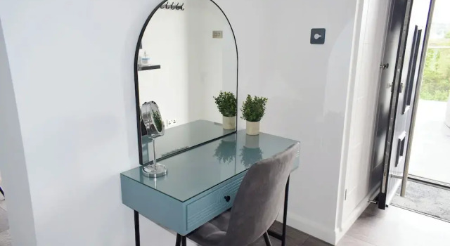 New Panoramic Riverview Apartment With Ev Plug
