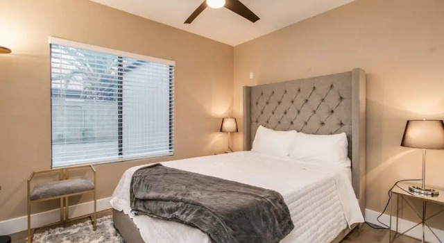 Коттедж Amazing Remodeled Scottsdale 5 Bdrm W/pool!