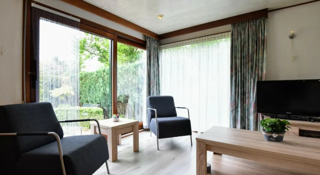 Spacious Chalet With Enclosed Garden in Small-scale Holiday Resort Adjacent to Forest, Prenota Chalet Ville a Gheldria, Villa