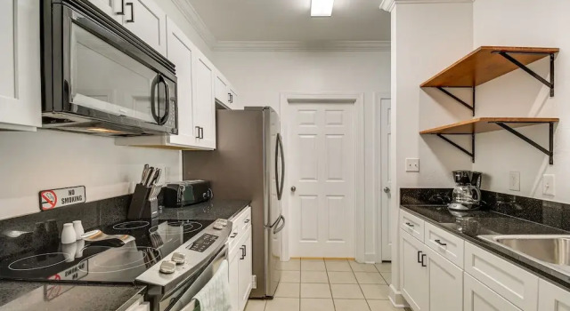Апартаменты Foley Condo w/ Pool Access: 10 Mi to Gulf Shores!