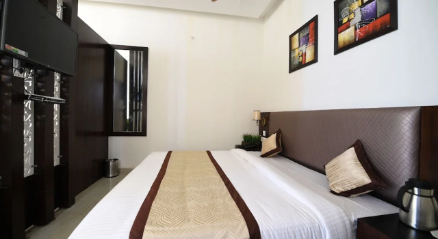 Люкс Madhav Muskan Residency