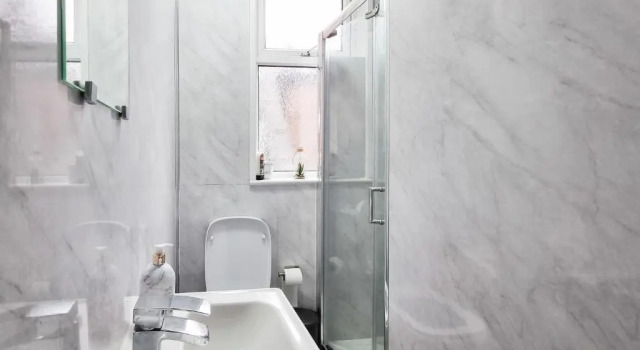 Коттедж с 5 комнатами Marvellous 5 bed Perfect for Family or Contractor