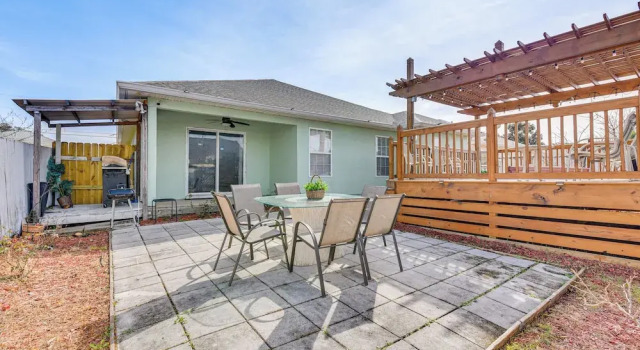 Коттедж Pet-friendly PCB Home w/ Hot Tub, Near Beaches!